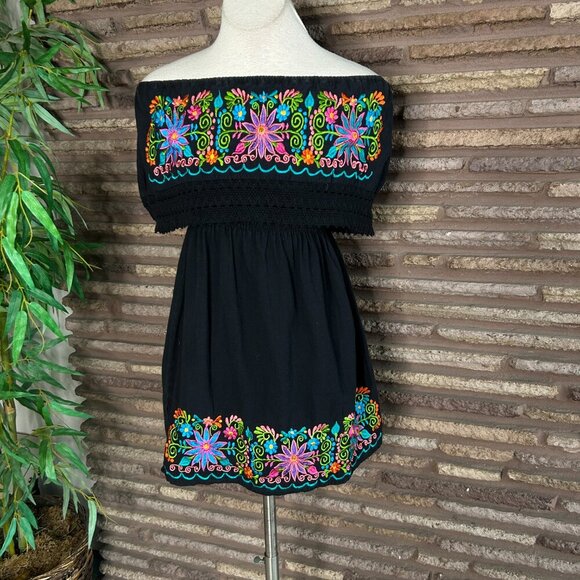 Mexican Black Embroidered Floral Off Shoulder Peasant Dress - Picture 8 of 9